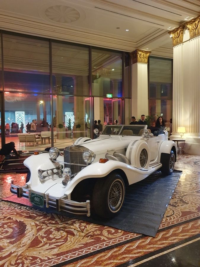 Custom Event Displays: Hotel Lobby Showcase, Dubai
